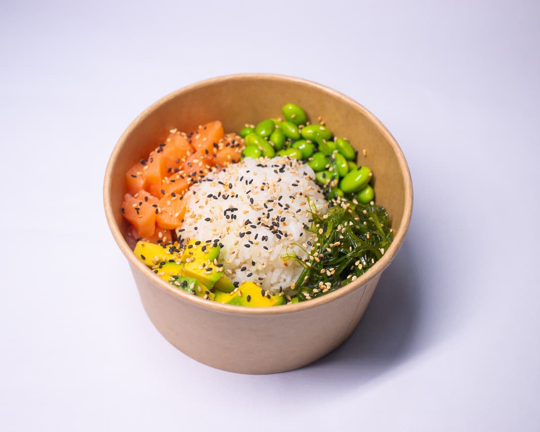 Poke salmón